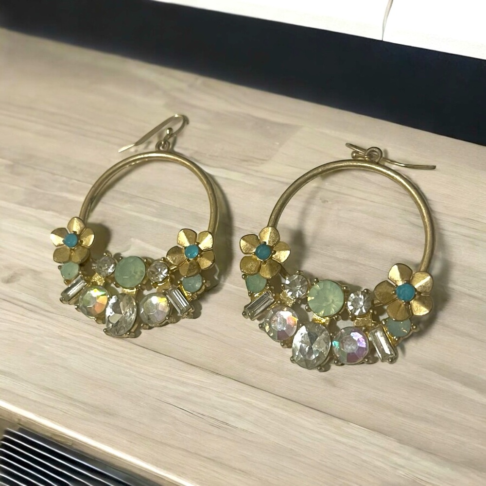 Hoop hang down earrings in used condition